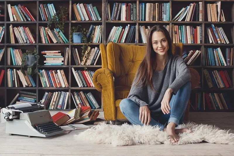 Ile zarabia pisarz książek? Odkrywamy tajemnice obliczania dochodów w literackim świecie