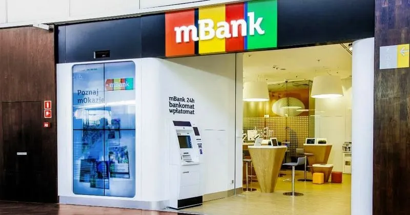 Jak skutecznie wpłacić pieniądze na konto mBank przez wpłatomat?