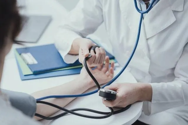 Umowa zlecenie: jakie badania trzeba wykonać przed rozpoczęciem pracy?