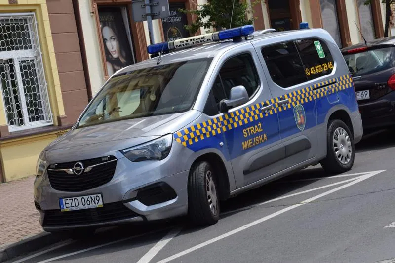 Zarobki w straży miejskiej – co warto wiedzieć przed podjęciem pracy?