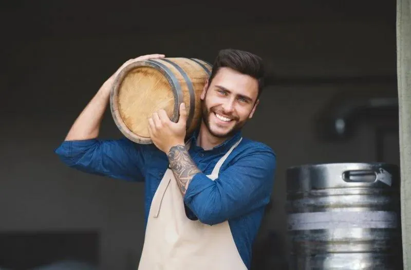 Porównanie zarobków perkusistów