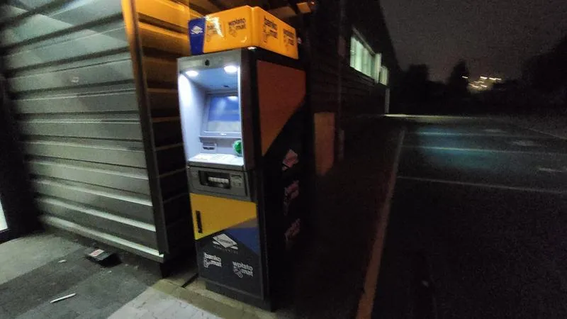 Prawa konsumenta przy problemach z bankomatem