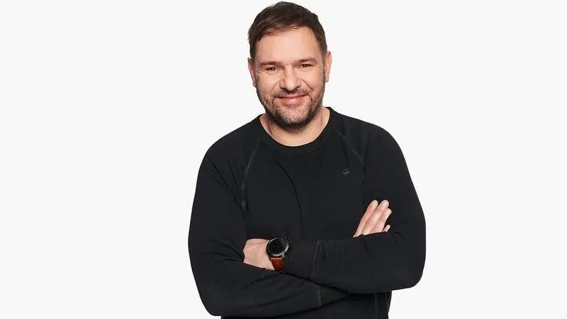 Zarobki Tomasza Karolaka