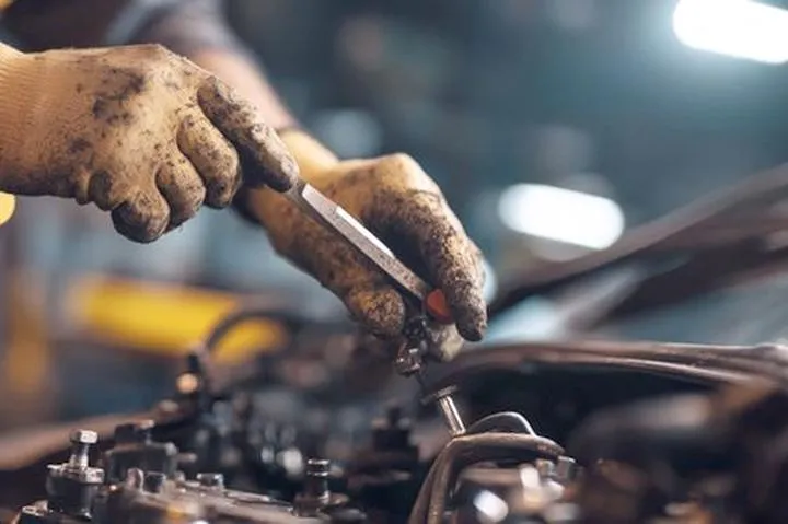 Zarobki mechanika silników lotniczych