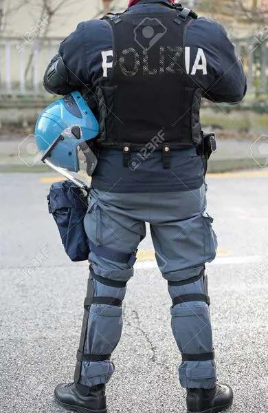 Zarobki policjantów we Włoszech