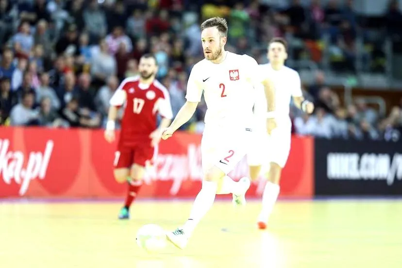 Zarobki zawodników futsalu